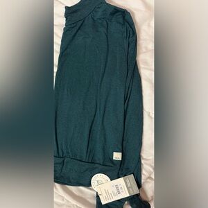 Vuori Daydream Crew Moss Heather Long Sleeve Top